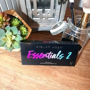 Violet Voss Essentials 2 Pallet